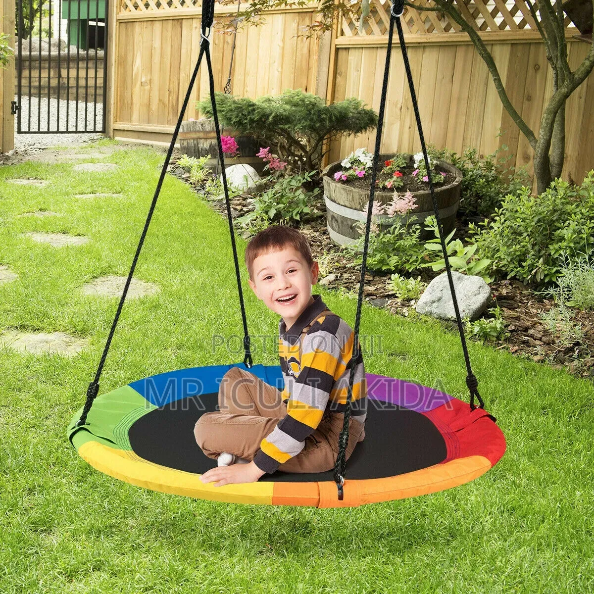 Round Saucer Tree Swing Designed for Both Kids and Adults