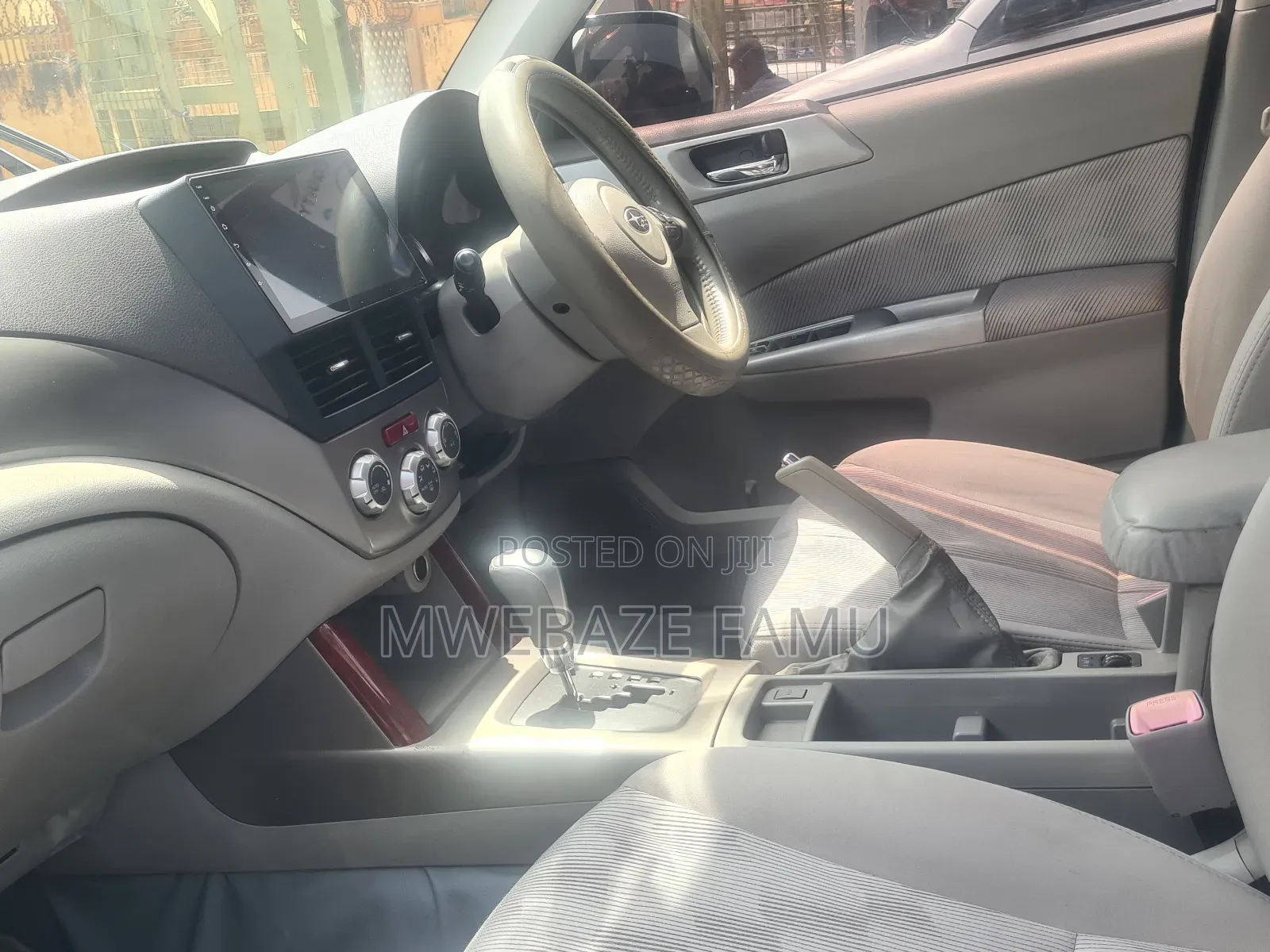 Subaru Forester 2010 Silver