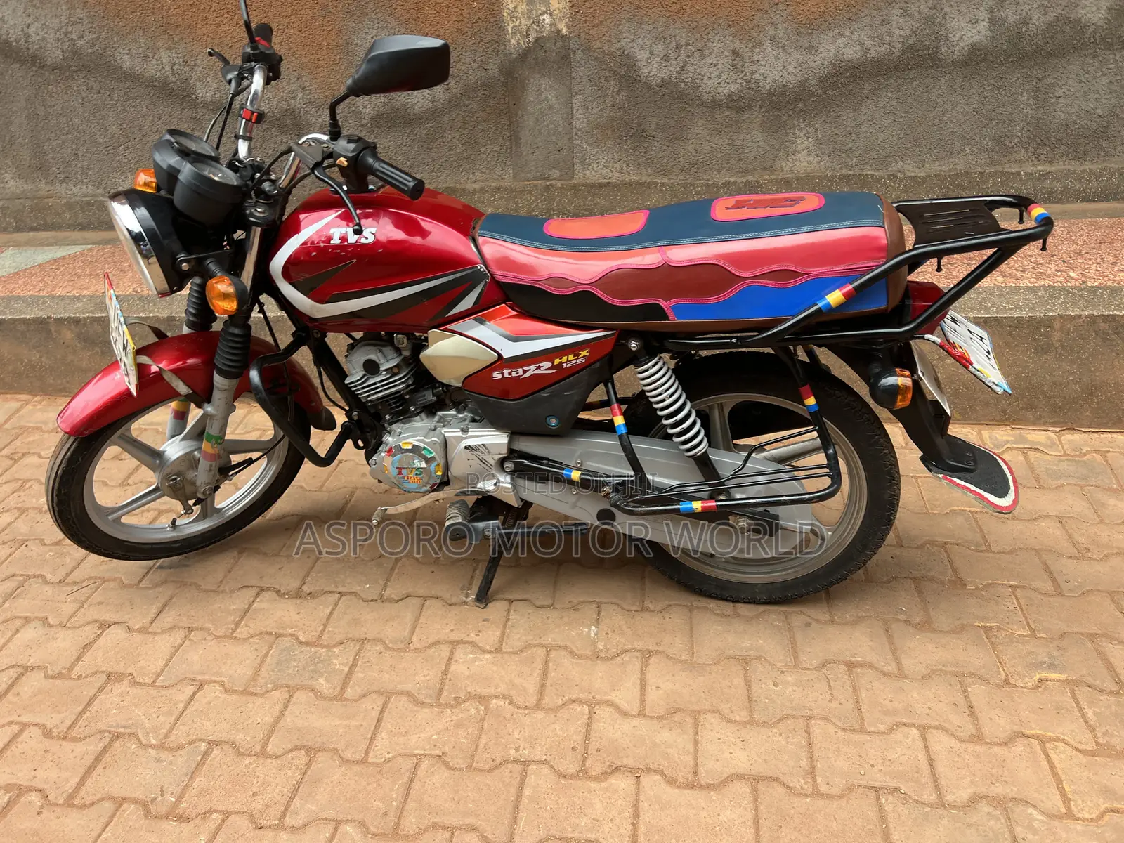TVS HLX 125 2023 Red