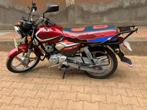 TVS HLX 125 2023 Red