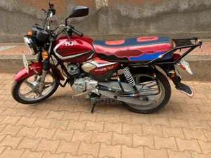 TVS HLX 125 2023 Red