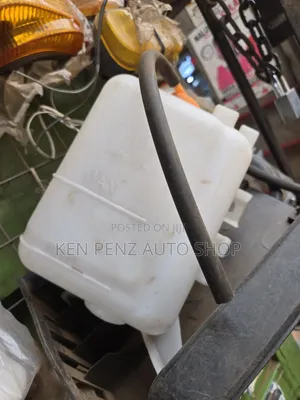Hilux Kangaroo 106 and 166 Radiator Coolant Reservoir Tank