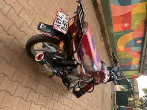 Bajaj CT 125X 2023 Red