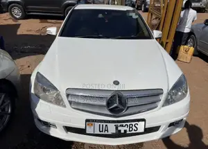Mercedes-Benz C200 2010 White