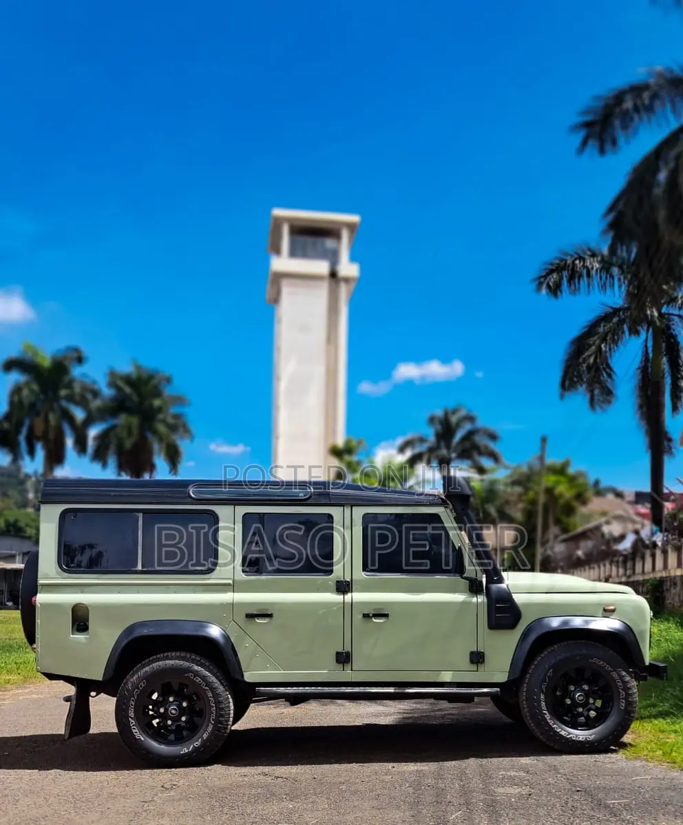 Land Rover Defender 2011 Gray