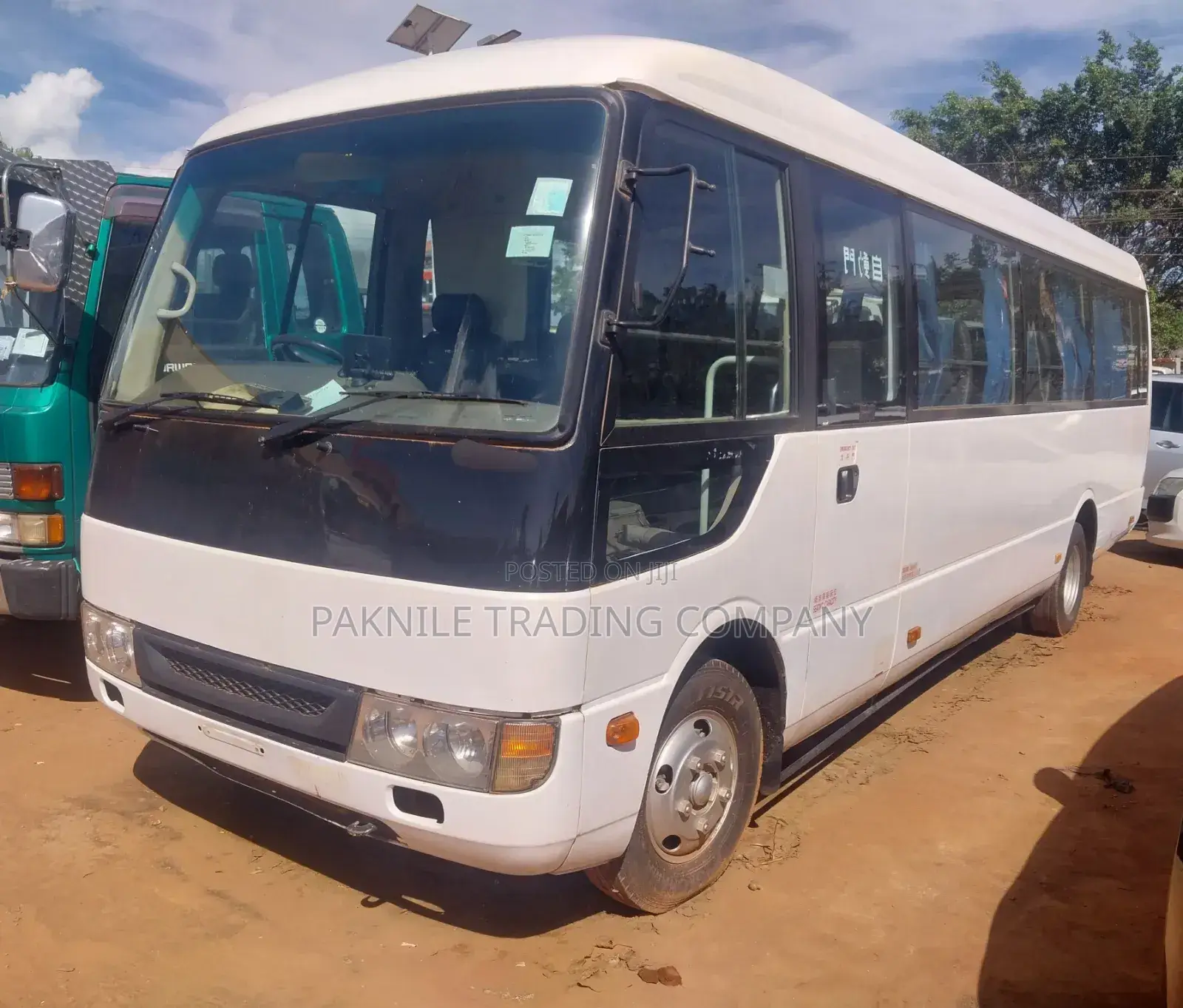 Mitsubishi Fuso Rosa 2016 White