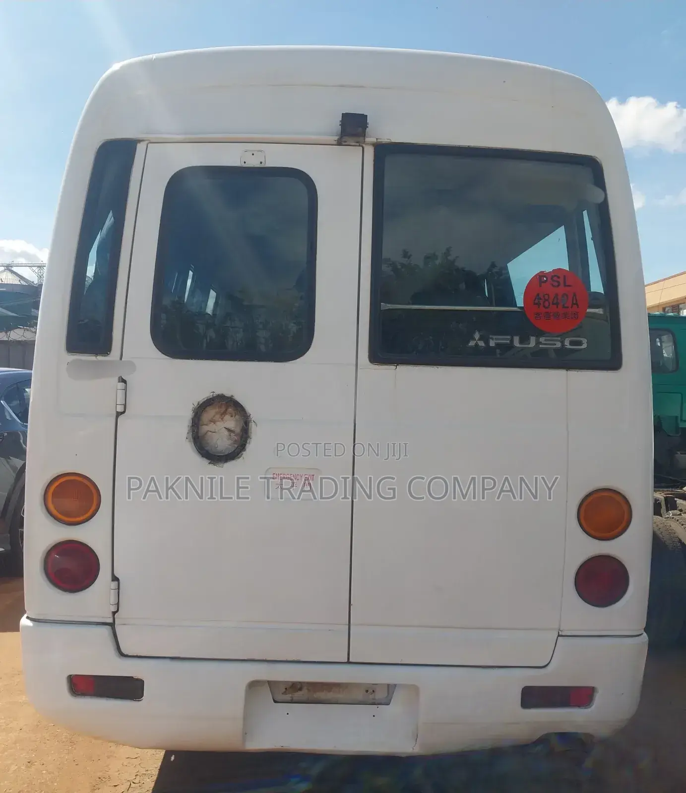 Mitsubishi Fuso Rosa 2016 White