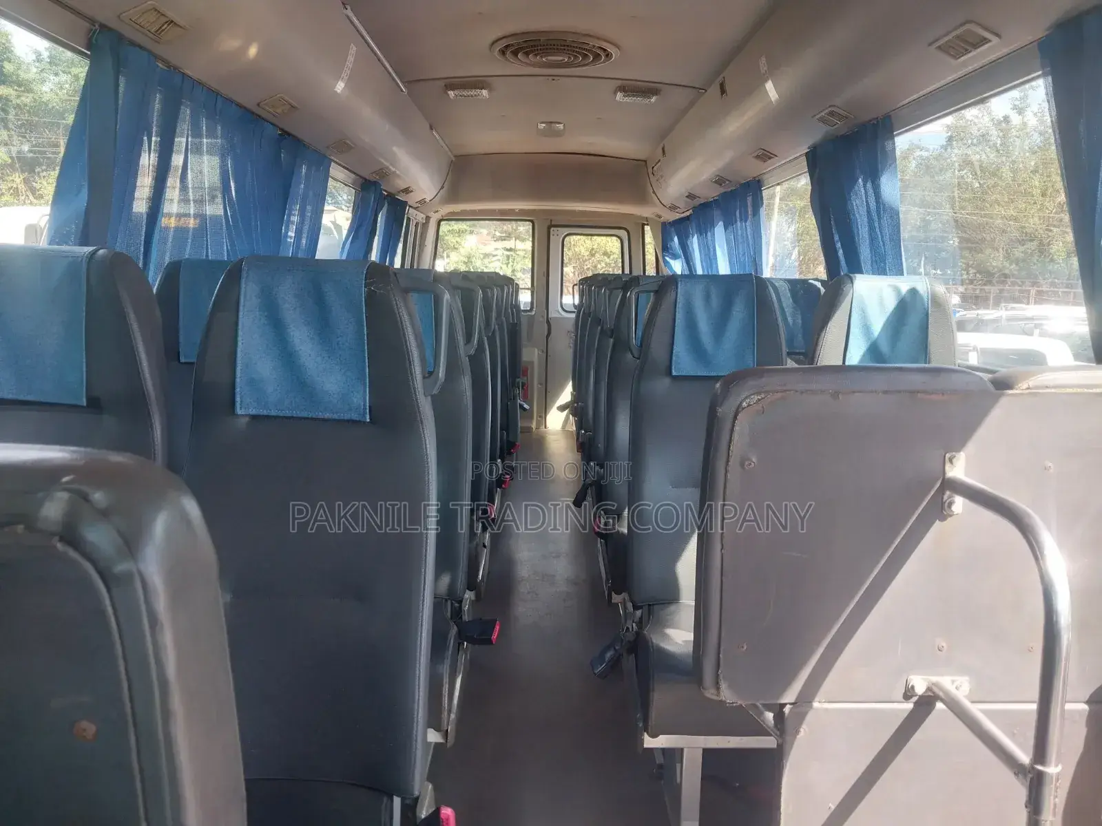 Mitsubishi Fuso Rosa 2016 White
