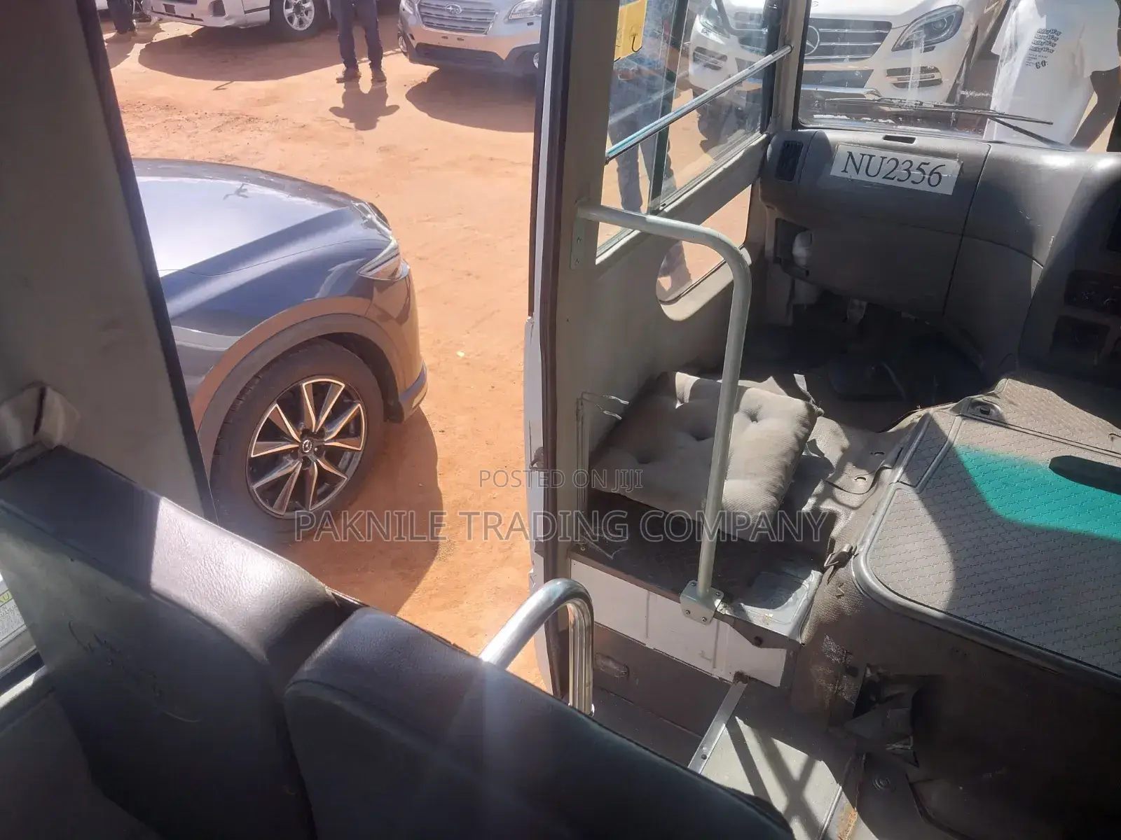 Mitsubishi Fuso Rosa 2016 White