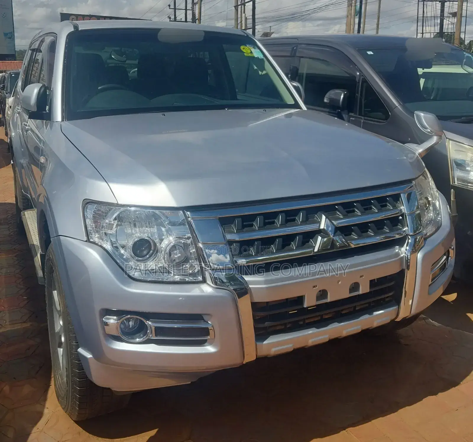 Mitsubishi Pajero 2015 Silver