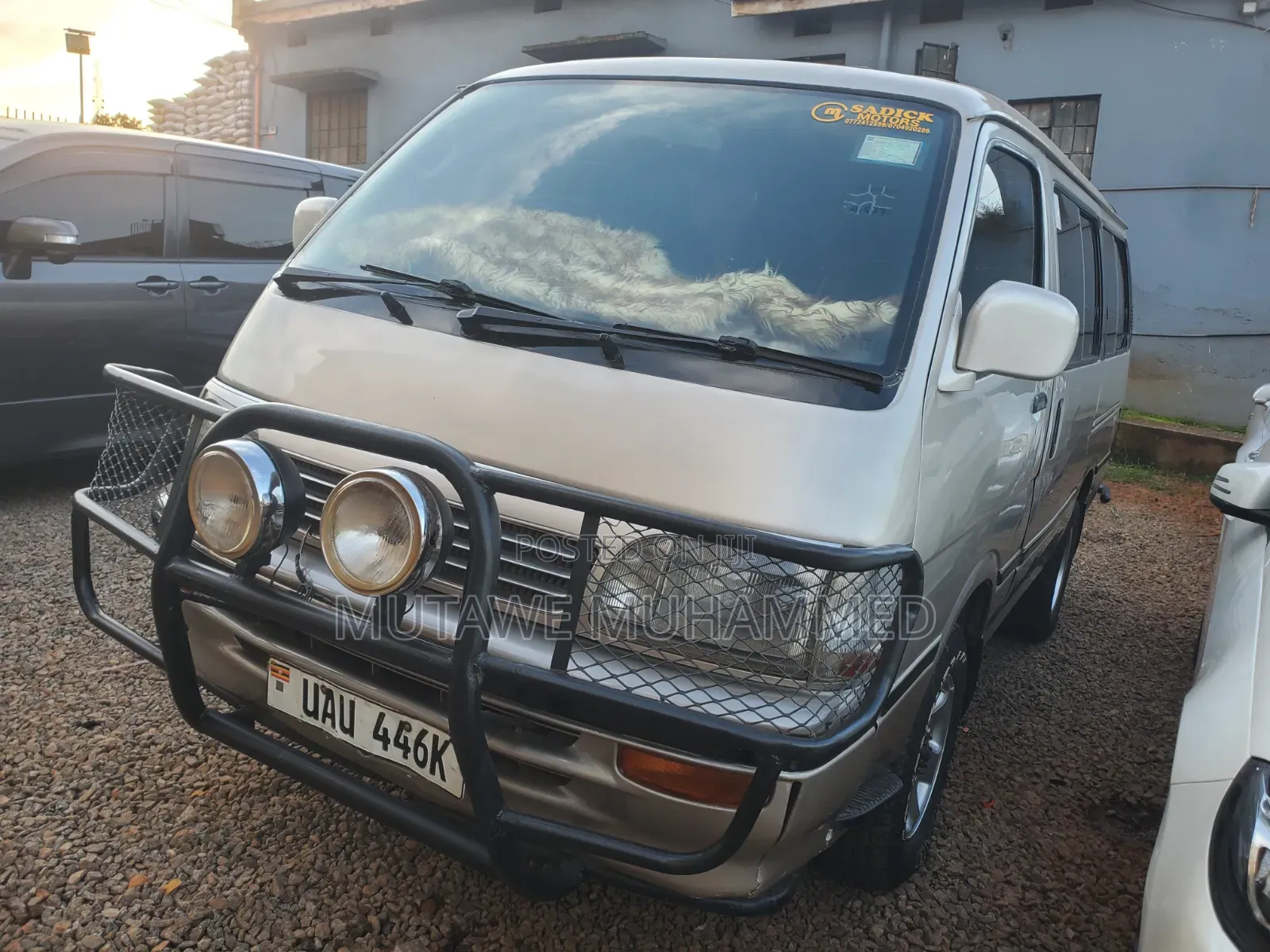 Toyota Grand HiAce 2005 Silver