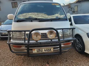 Toyota Grand HiAce 2005 Silver