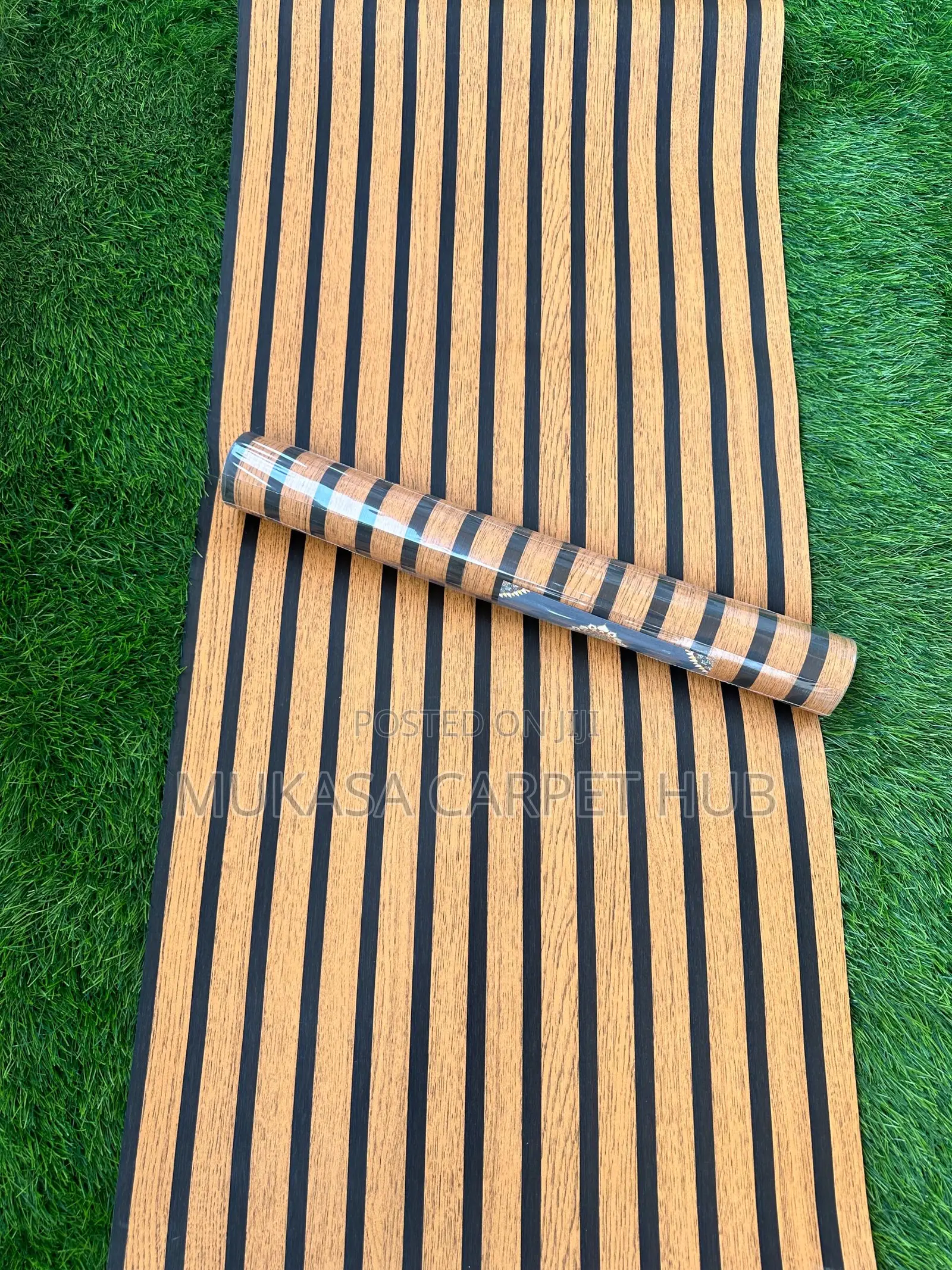 Modern Striped Wall Paper for Elegant Interior Upgrade