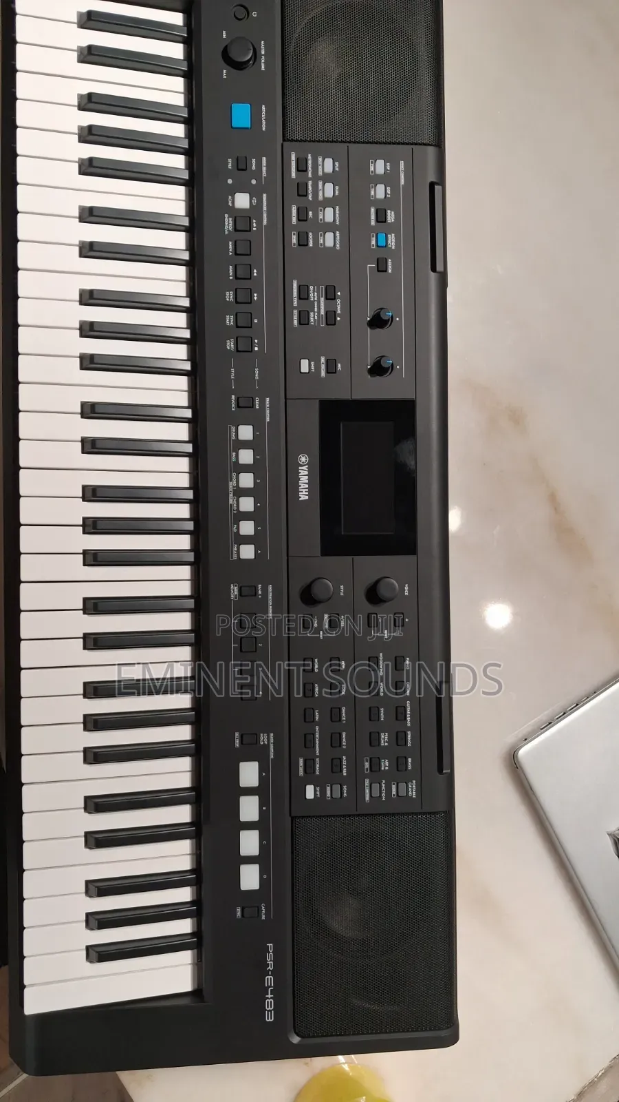 Yamaha PSR-E483