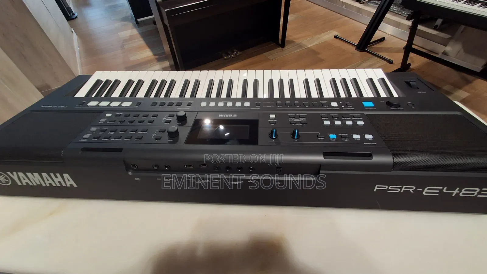 Yamaha PSR-E483