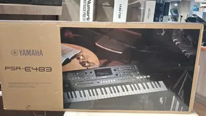 Yamaha PSR-E483