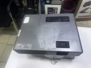 Hitachi Ed-X22 LCD Projector.