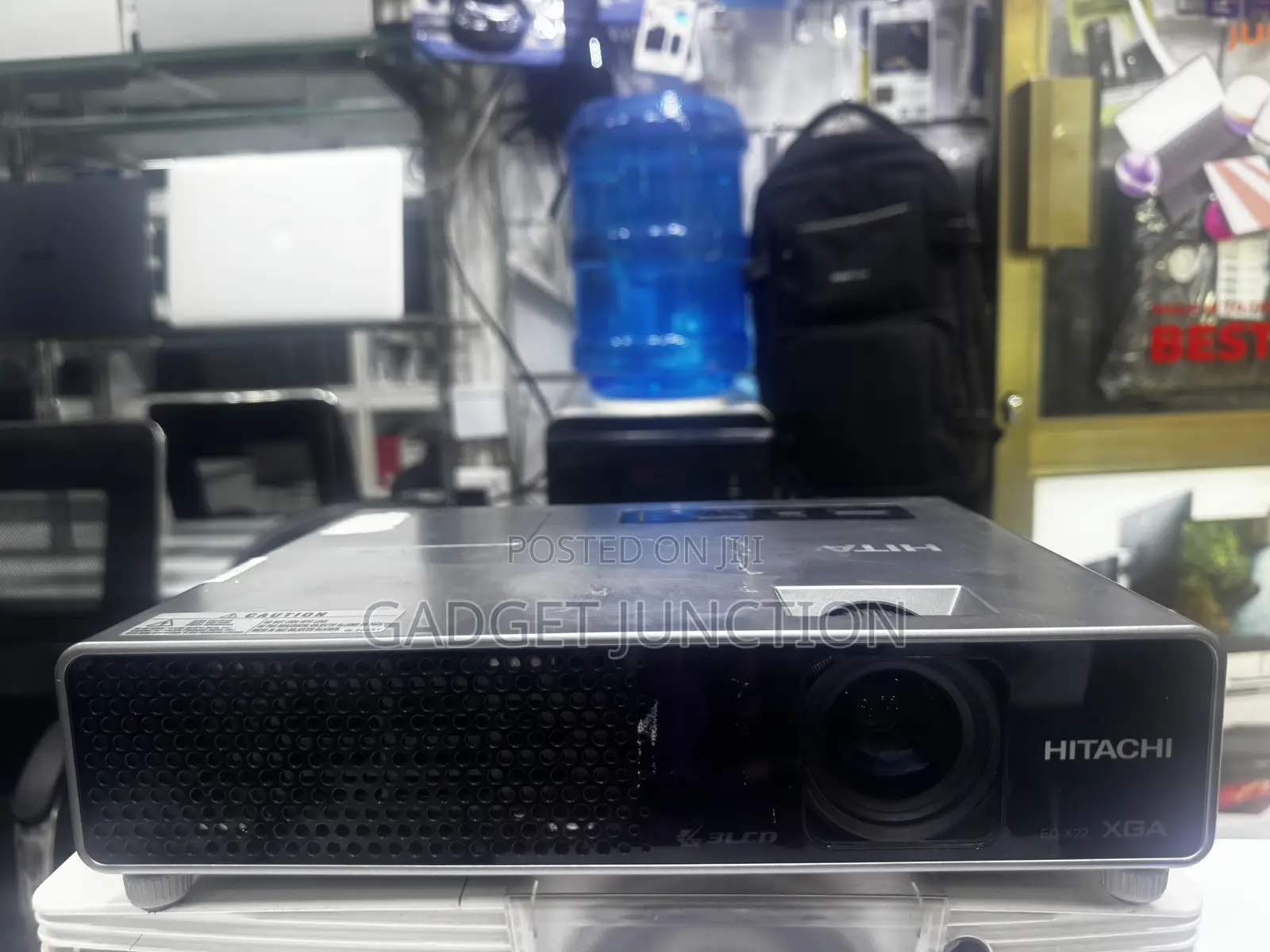 Hitachi Ed-X22 LCD Projector.
