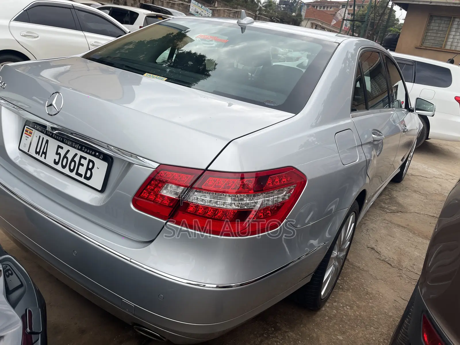 Mercedes-Benz E300 2011 Silver