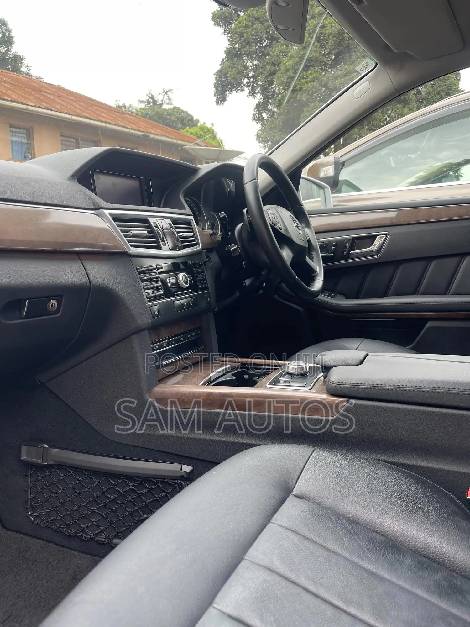 Mercedes-Benz E300 2011 Silver