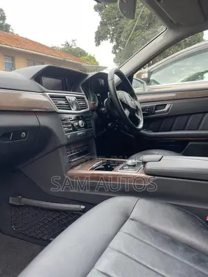 Mercedes-Benz E300 2011 Silver