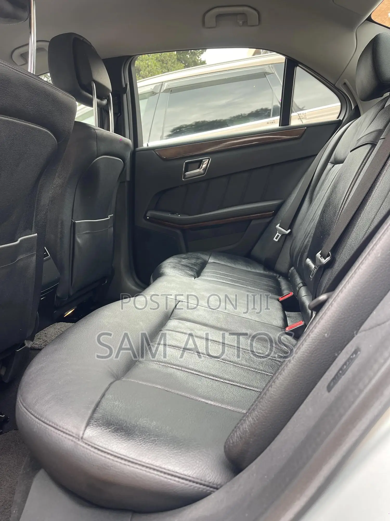 Mercedes-Benz E300 2011 Silver