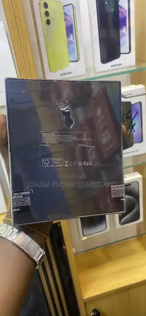 New Samsung Galaxy Fold 512 GB Black