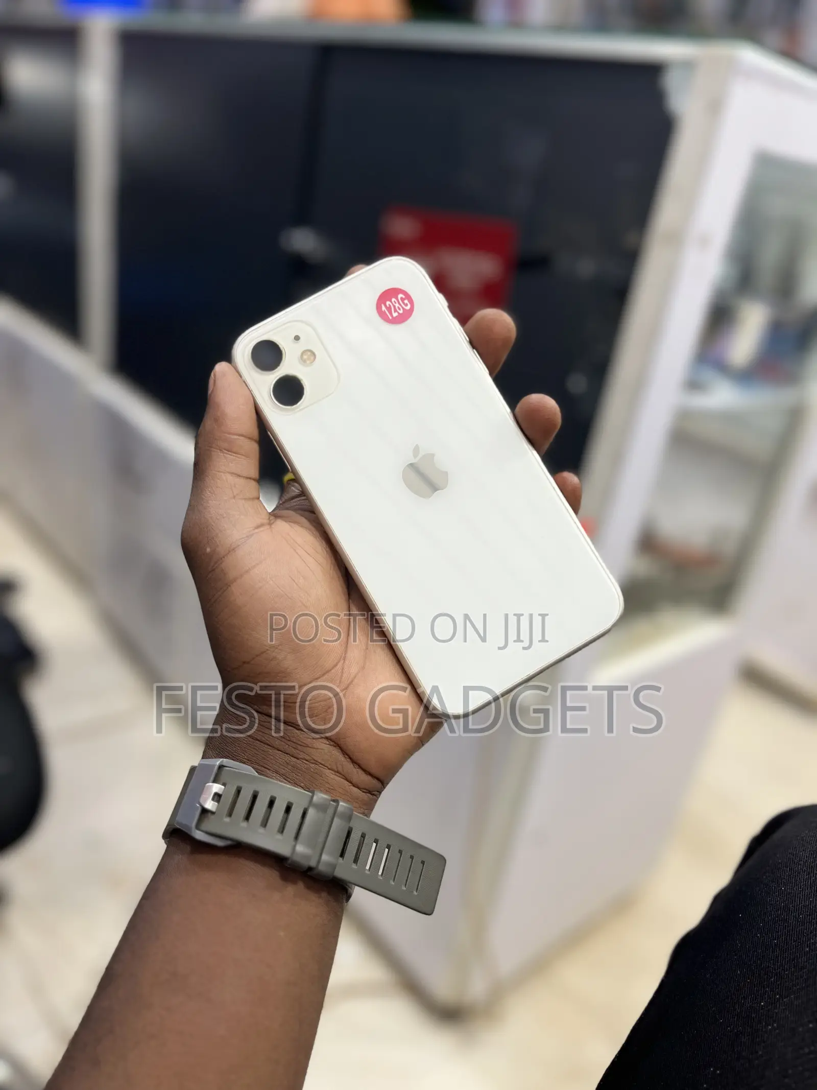 New Apple iPhone 11 128 GB White