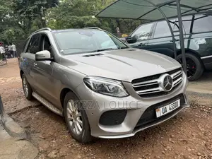 Mercedes-Benz GLE-Class 2016 Gold