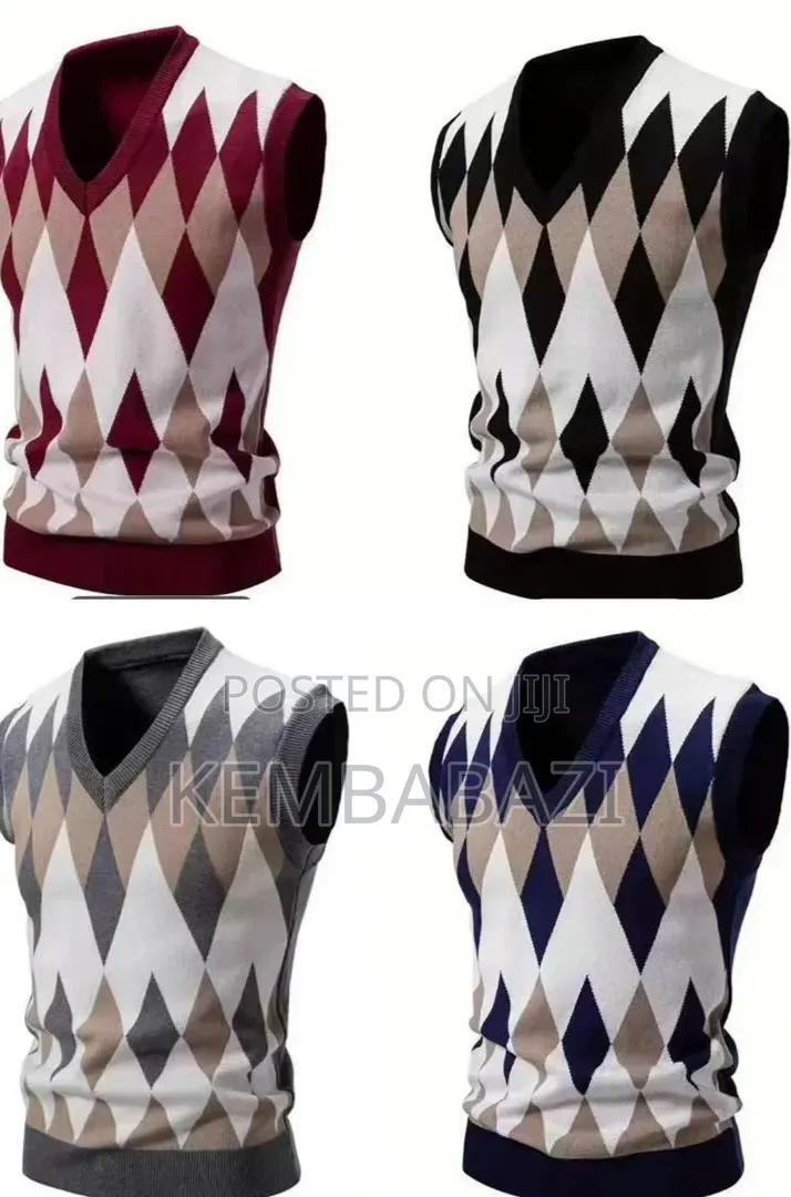 1piece Men Argyle Knitted v-Neck Sweater Vest.