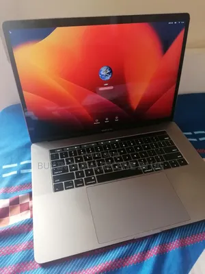 Laptop Apple MacBook Pro 2017 16GB Intel Core i7 SSD 256GB
