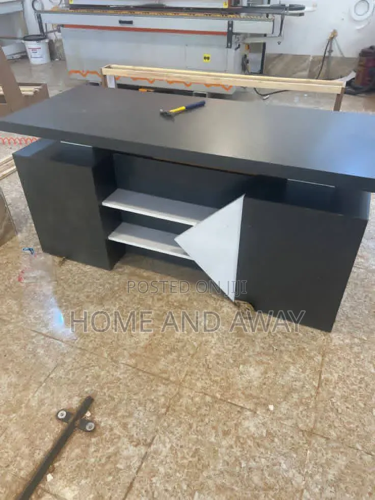 Office Tables/Reception Desks With Free Delivery