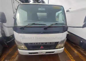Mitsubishi Canter Fridge 2012