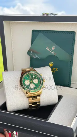 Green Dial Version of Rolex Cosmograph Daytona Timepiece
