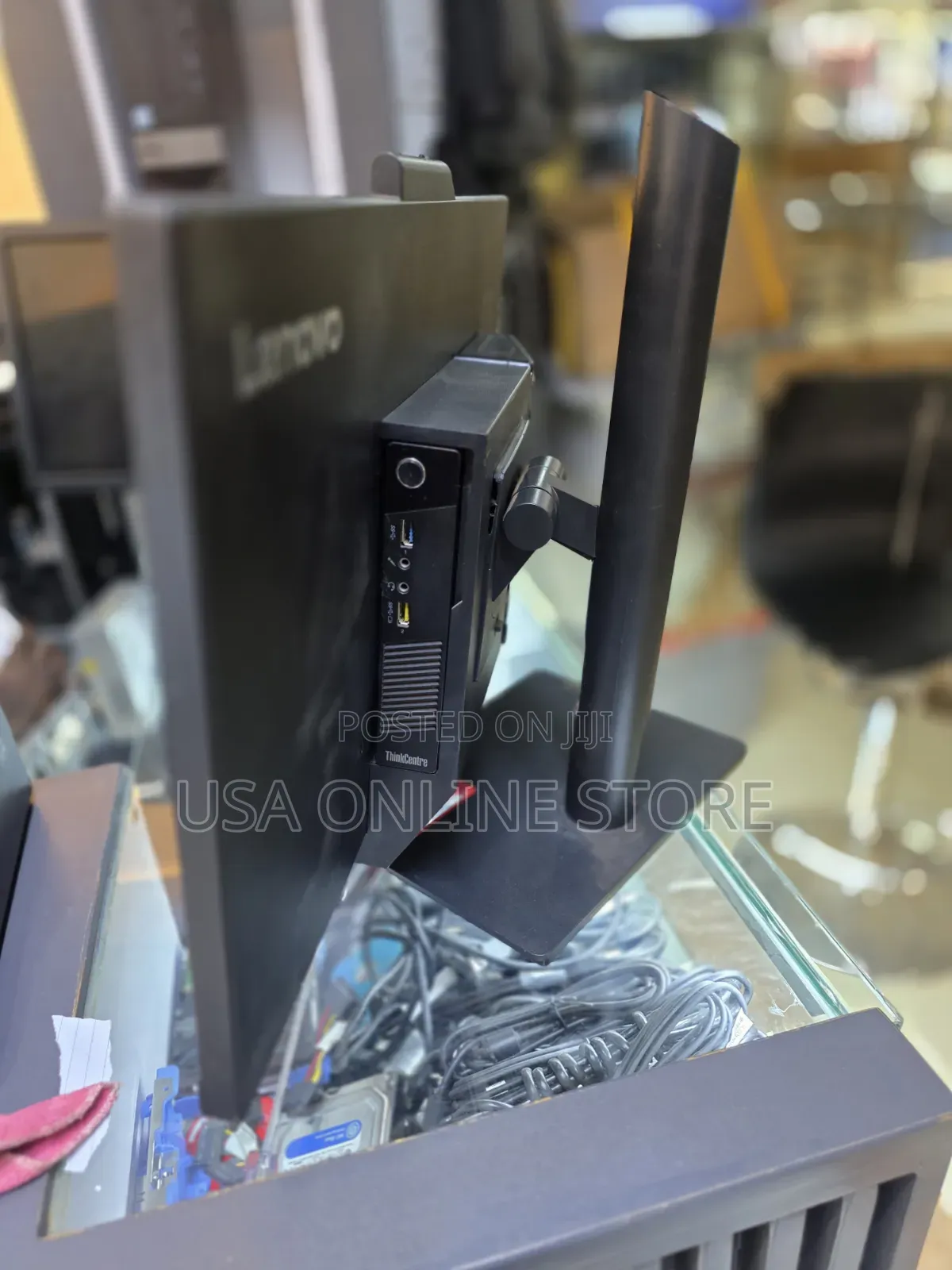 Desktop Computer Lenovo 8GB Intel Core i5 SSD 256GB