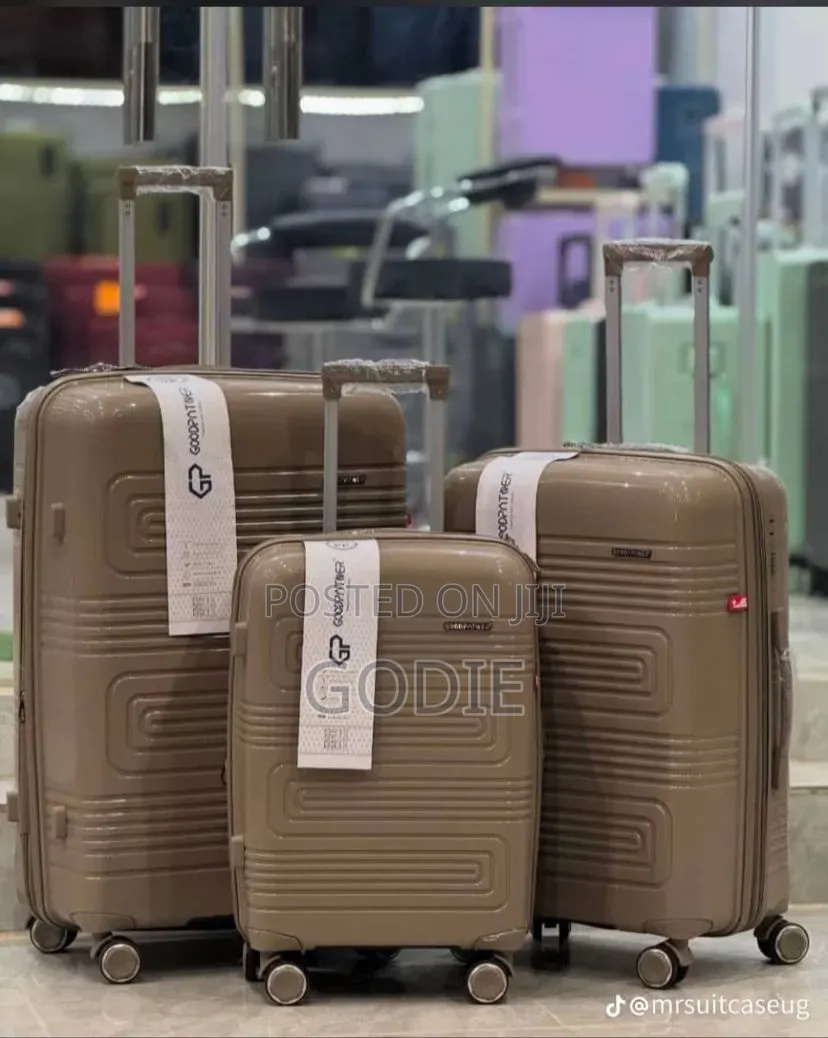 3-Piece Soft Rubber Suitcase Set Featuring an 8-Wheel Spinner Design