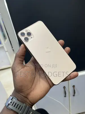 New Apple iPhone 11 Pro Max 64 GB Gold