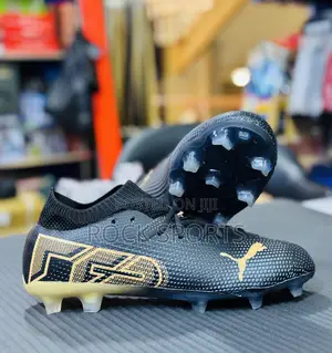 Puma Black Football Playing Shoes