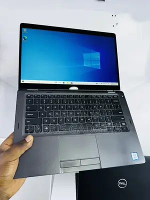 Laptop Dell Latitude 5300 8GB Intel Core i7 SSD 256GB