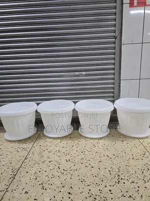 Staked Plastic Flower Pots Plastic Flower Pots