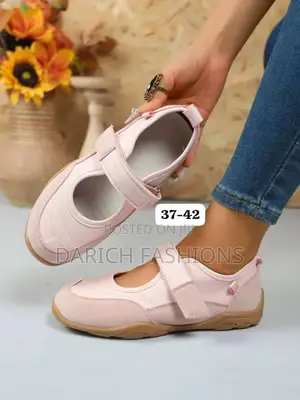 Ladies Round Toe Flats Velcro Strap Loafers