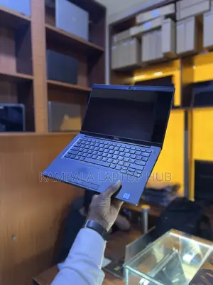 Laptop Dell Latitude 7390 8GB Intel Core i5 SSD 256GB
