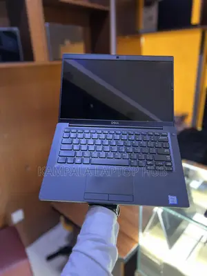 Laptop Dell Latitude 7390 8GB Intel Core i7 SSD 256GB