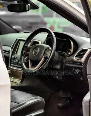Jeep Grand Cherokee 2017 White
