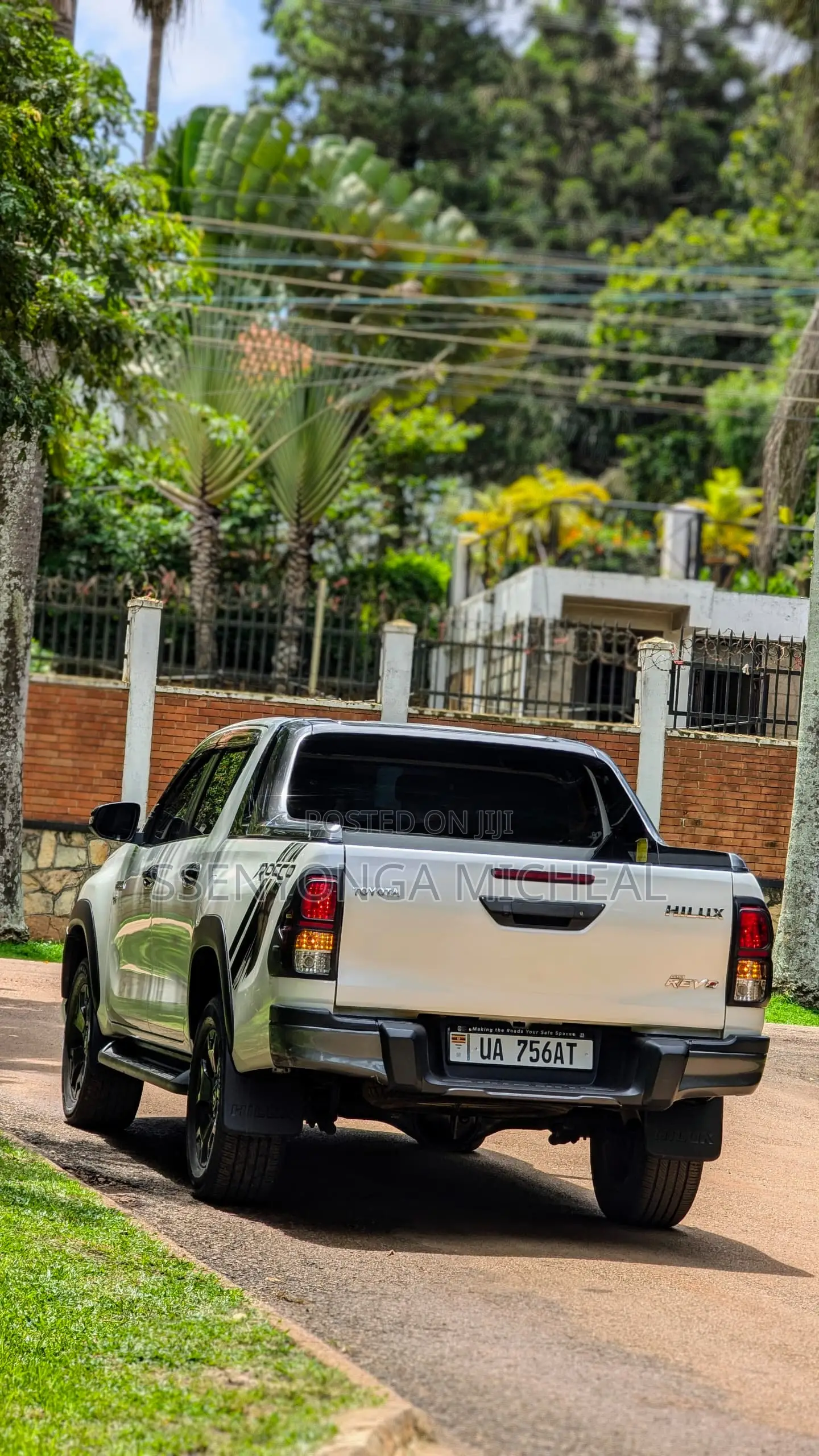 Toyota Hilux 2019 White