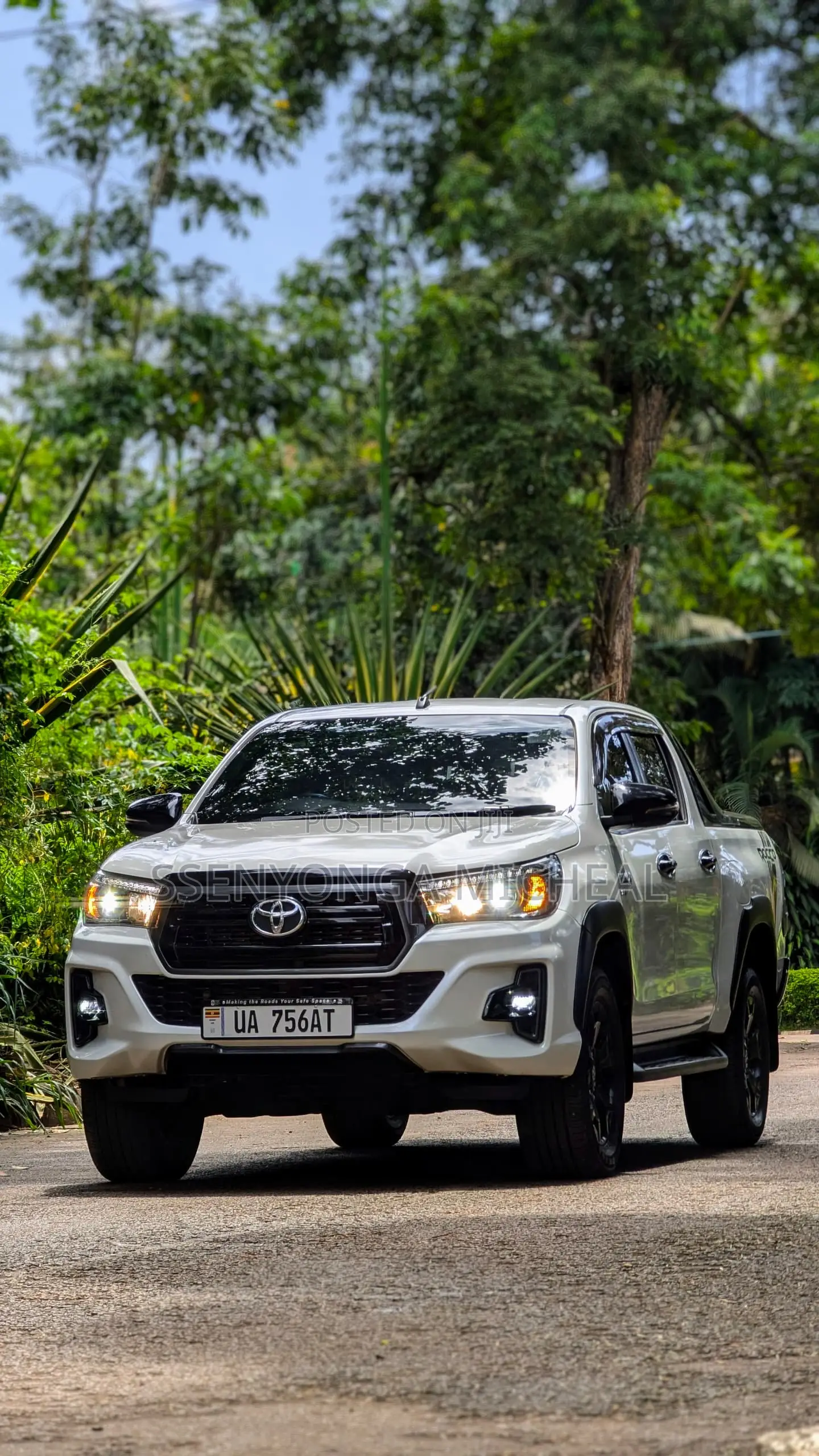 Toyota Hilux 2019 White