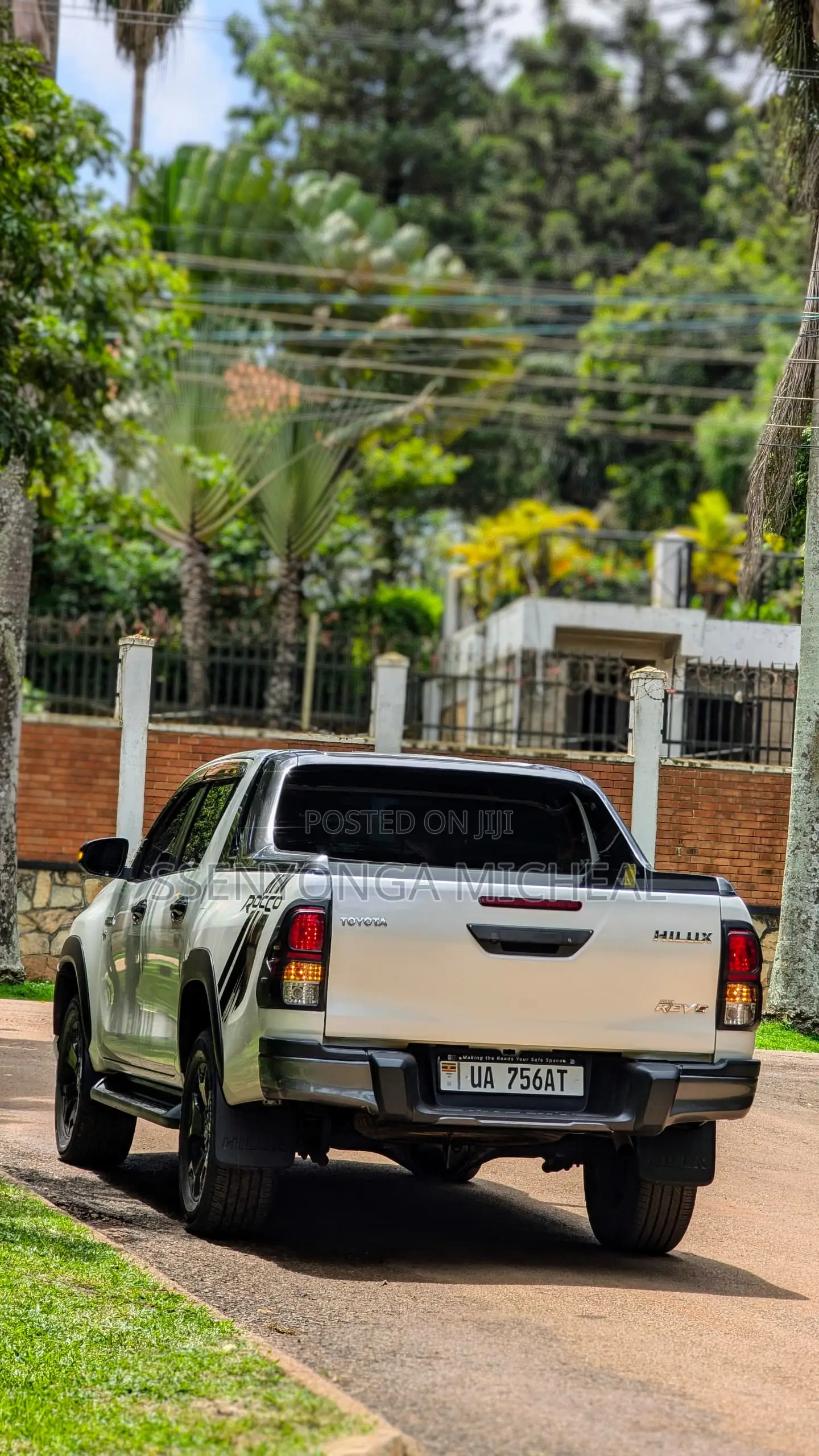 Toyota Hilux 2019 White