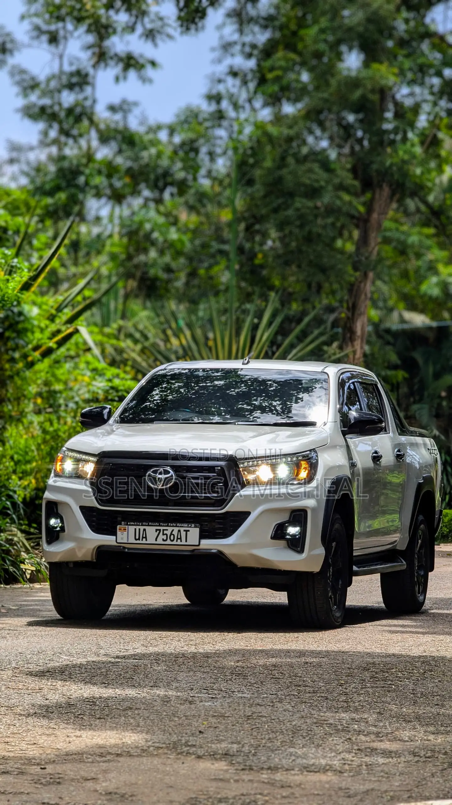 Toyota Hilux 2019 White