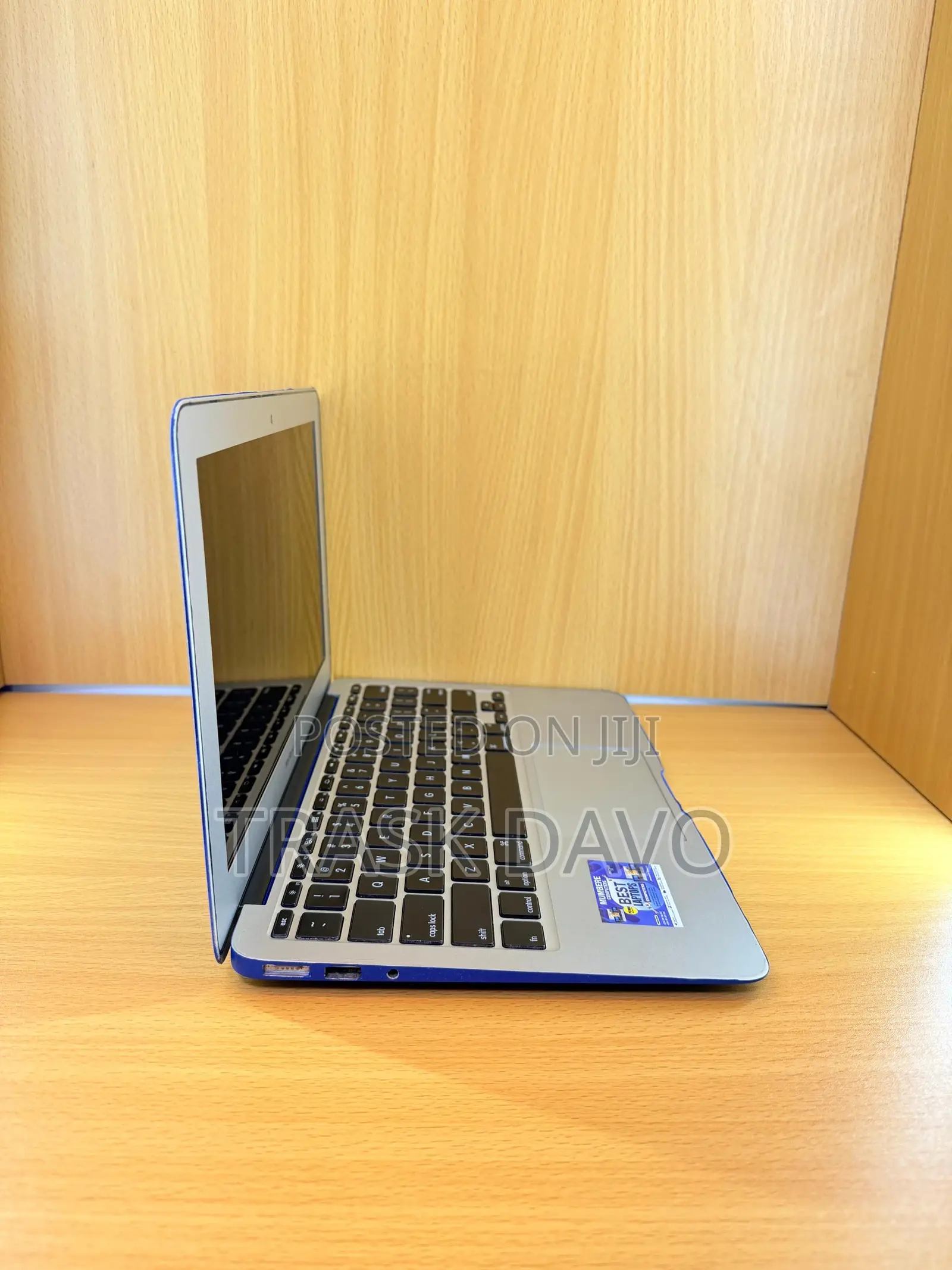 Laptop Apple MacBook Air 4GB Intel Core i5 SSD 128GB