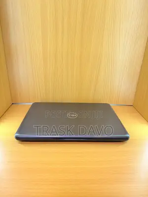 Laptop Dell Latitude 13 3380 8GB Intel Core i3 SSHD (Hybrid) 500GB